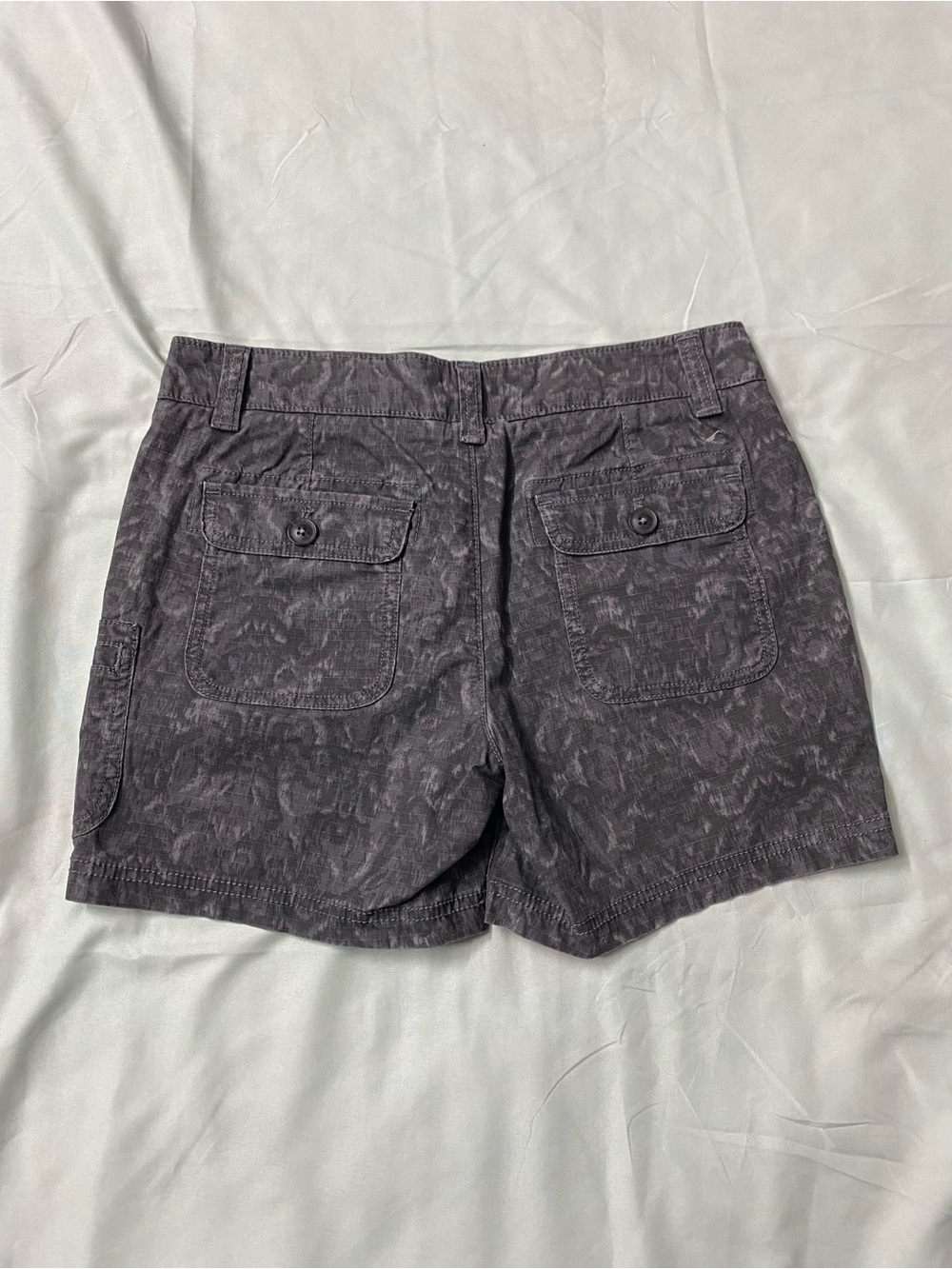 Eddie Bauer Women’s Gray Camo Cargo Shorts Ripstop Size 2 Gorpcore Outdoor - Picture 3 of 7